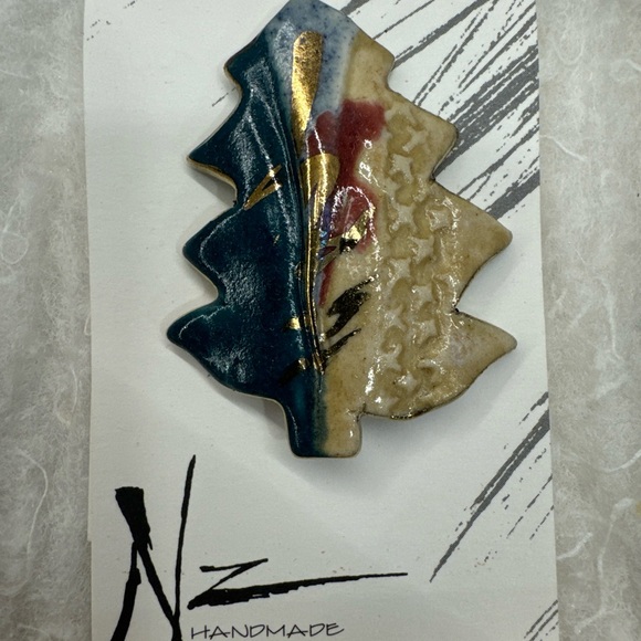 Handmade Christmas Tree Pin Brand New With Box 2” - Picture 2 of 5